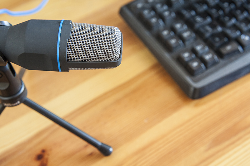 podcast, microphone, keyboard